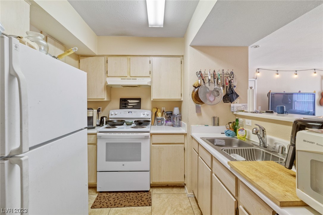 1150 N Buffalo Drive Unit: 1045