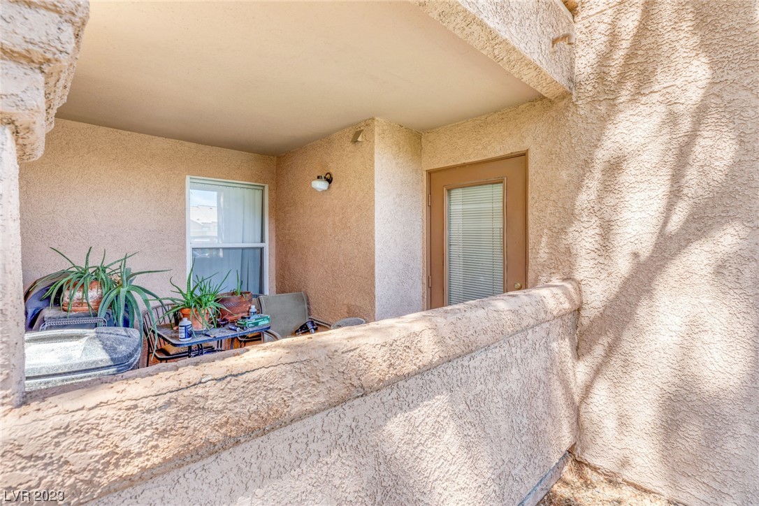 1150 N Buffalo Drive Unit: 1045