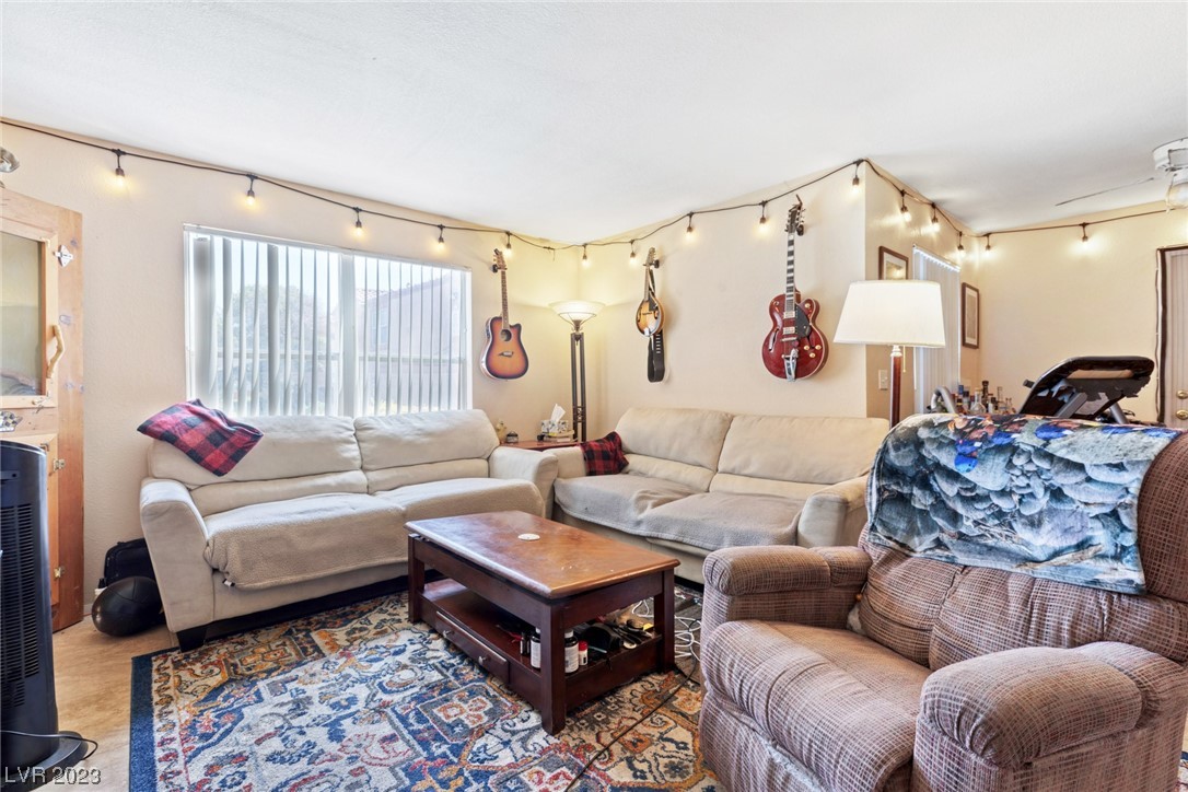 1150 N Buffalo Drive Unit: 1045