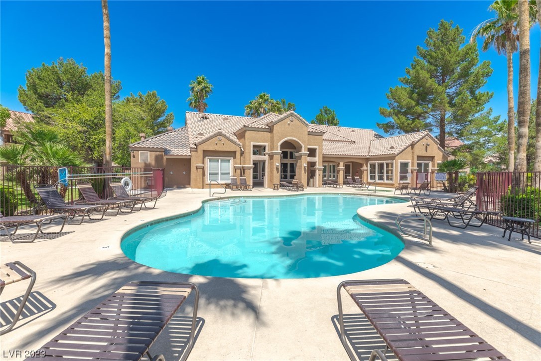1150 N Buffalo Drive Unit: 1045