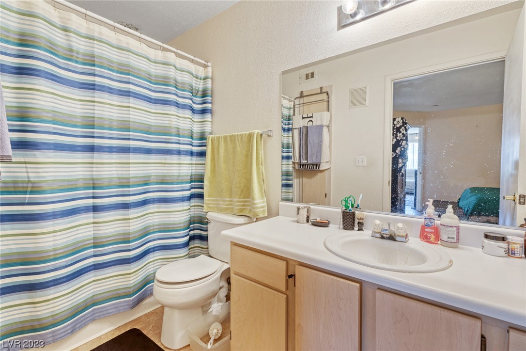 1150 N Buffalo Drive Unit: 1045