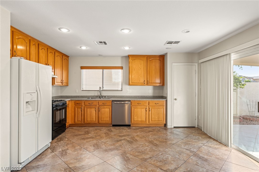 8408 Woodland Prairie Avenue