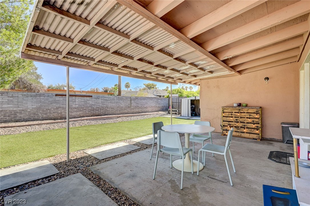 812 Griffith Avenue