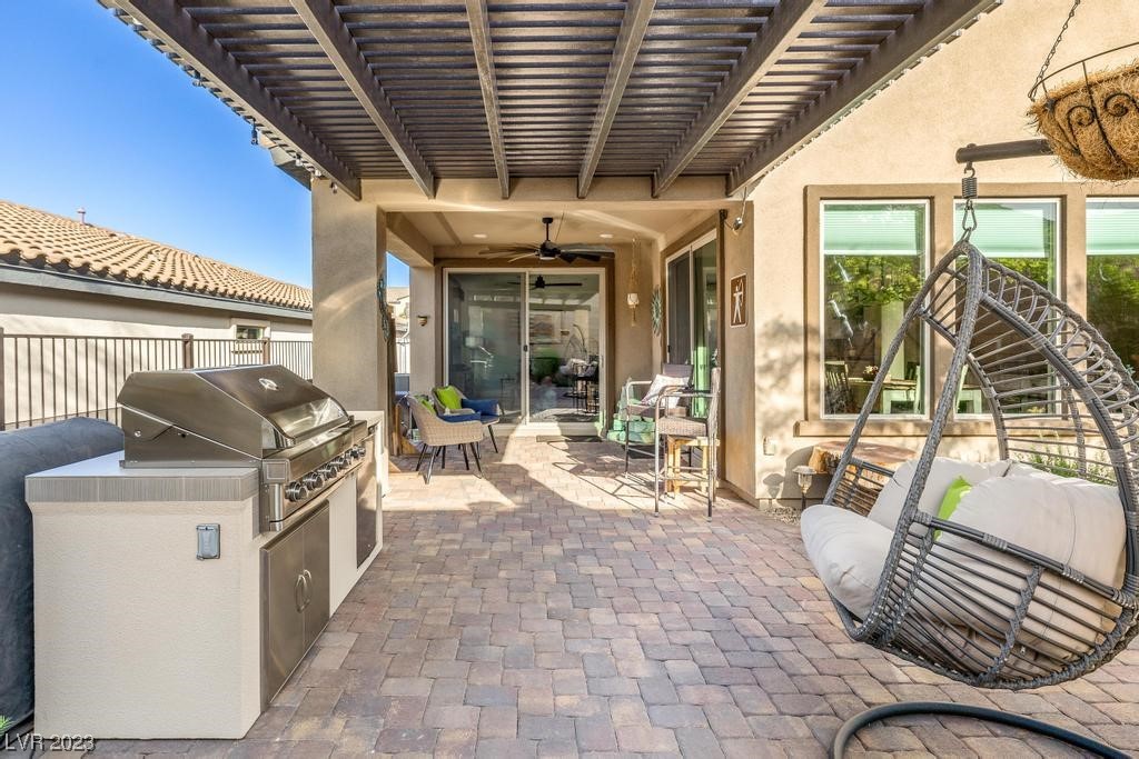 89 Lake Oasis Street