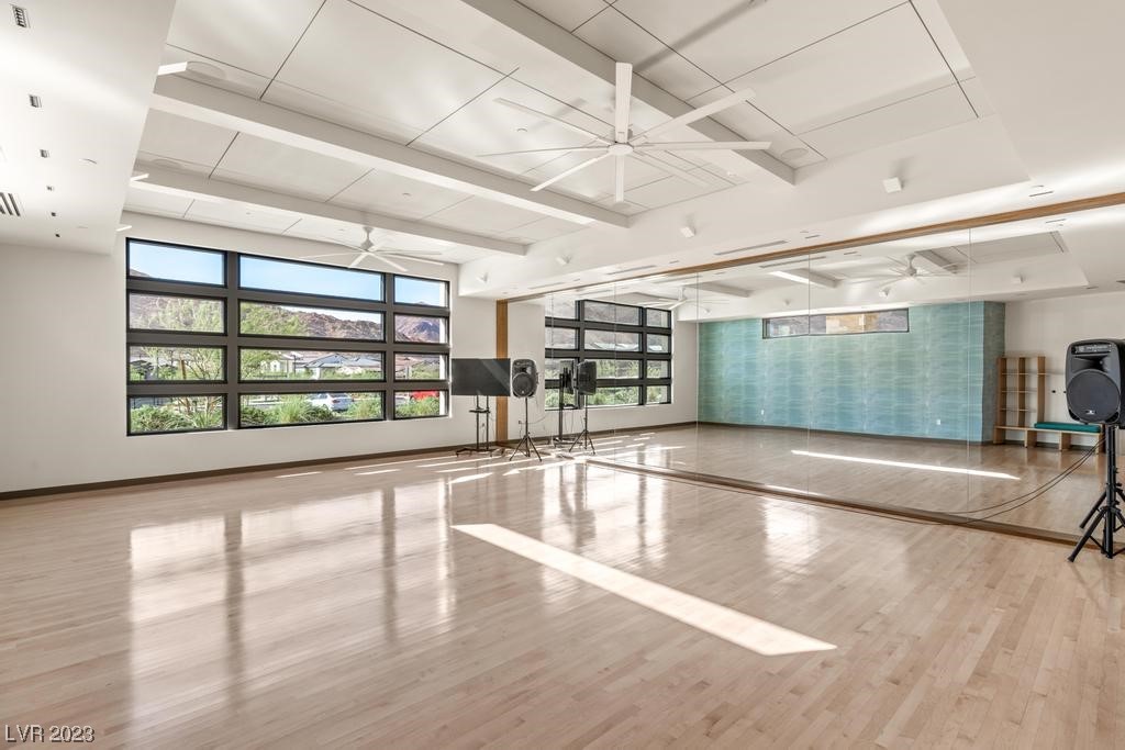 89 Lake Oasis Street