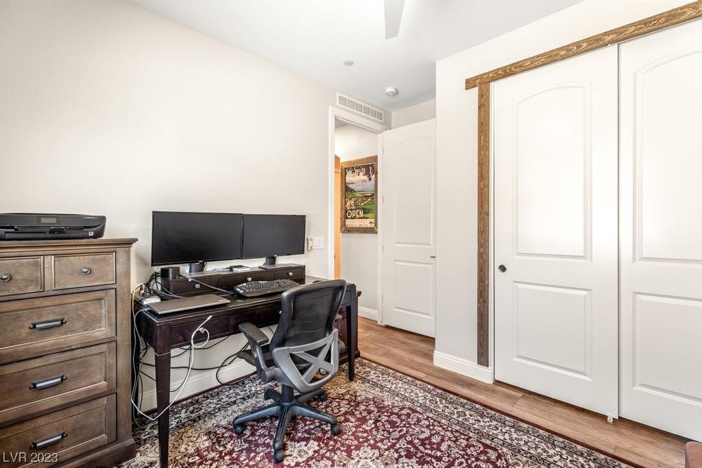 89 Lake Oasis Street