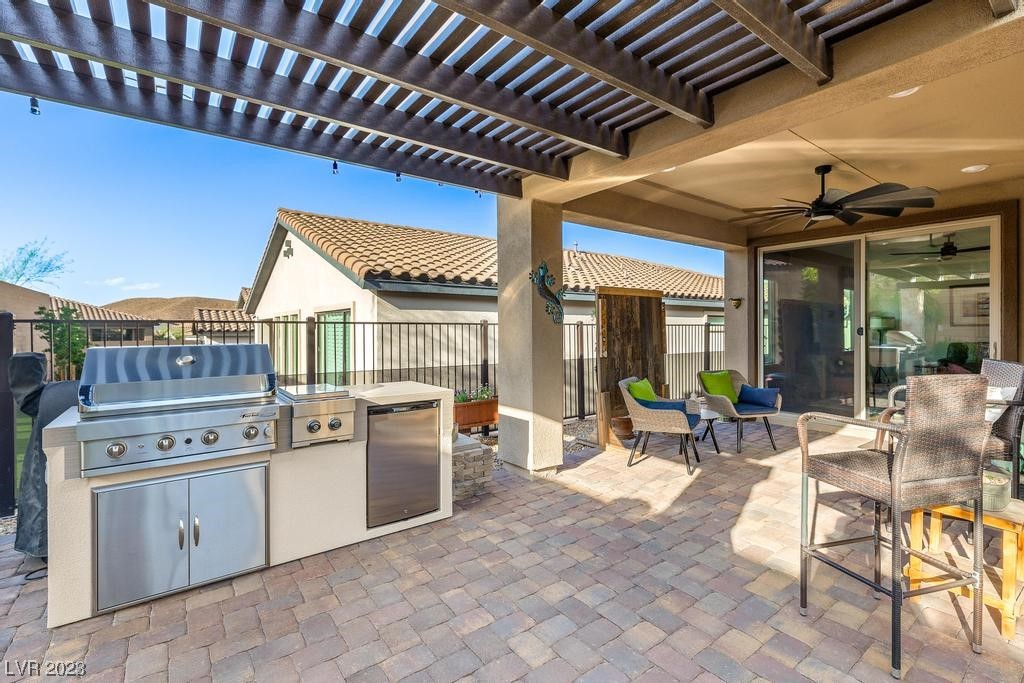 89 Lake Oasis Street