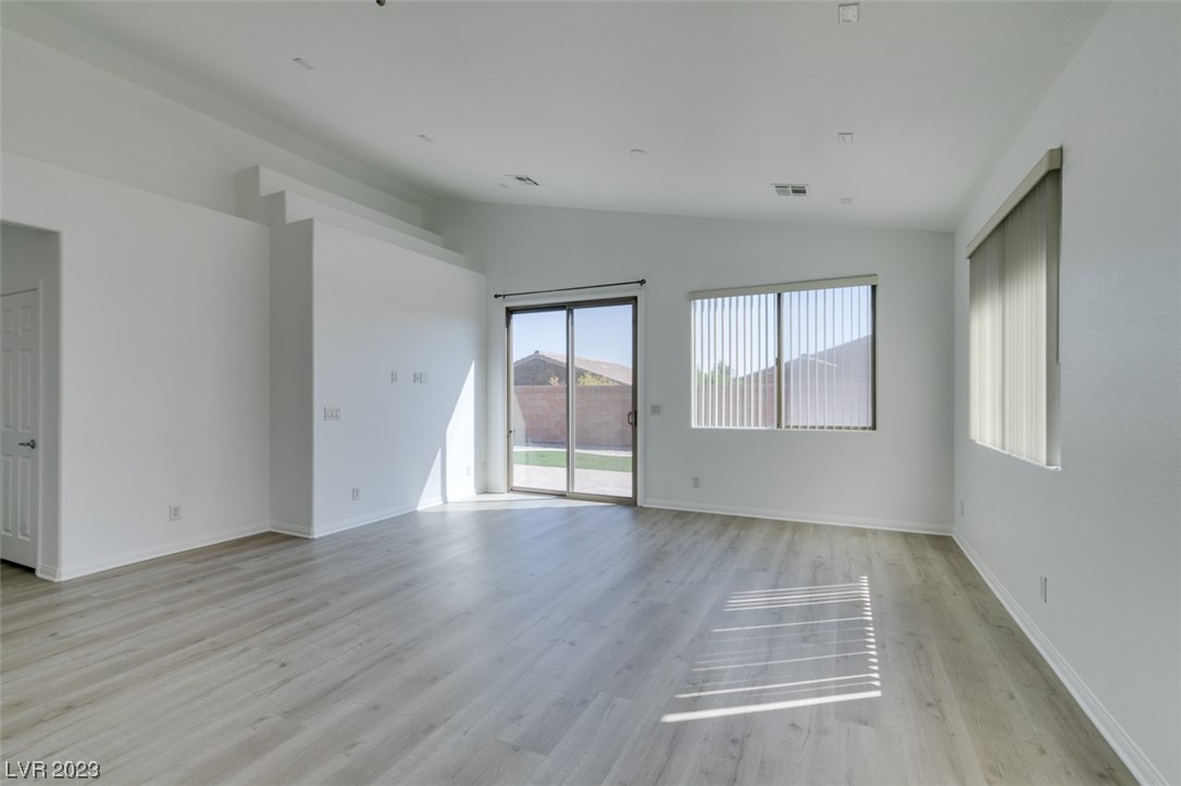 1006 Via Saint Andrea Place