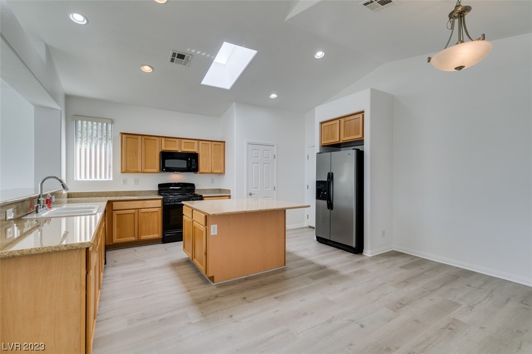 1006 Via Saint Andrea Place