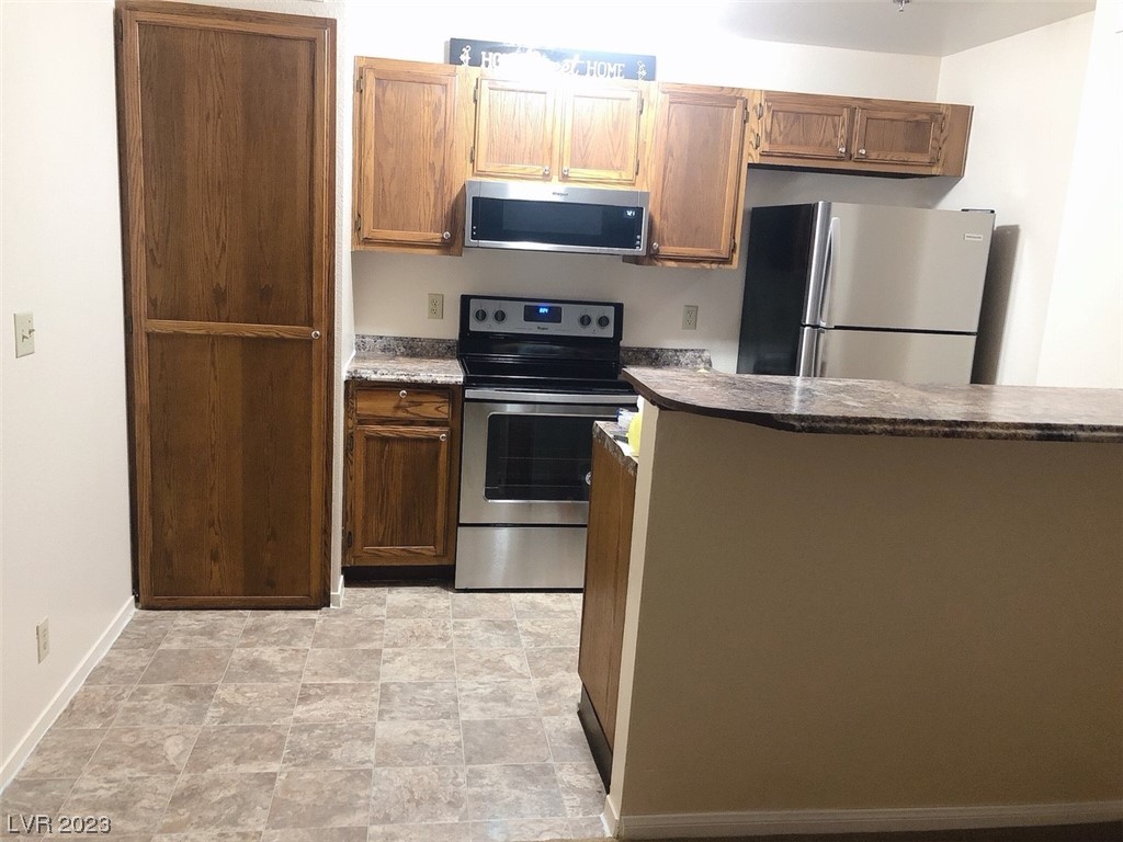 1381 E University Avenue Unit: 206