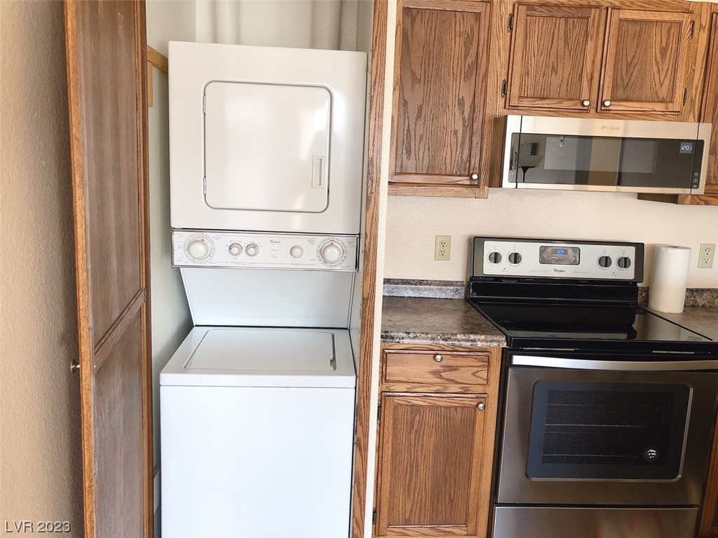 1381 E University Avenue Unit: 206