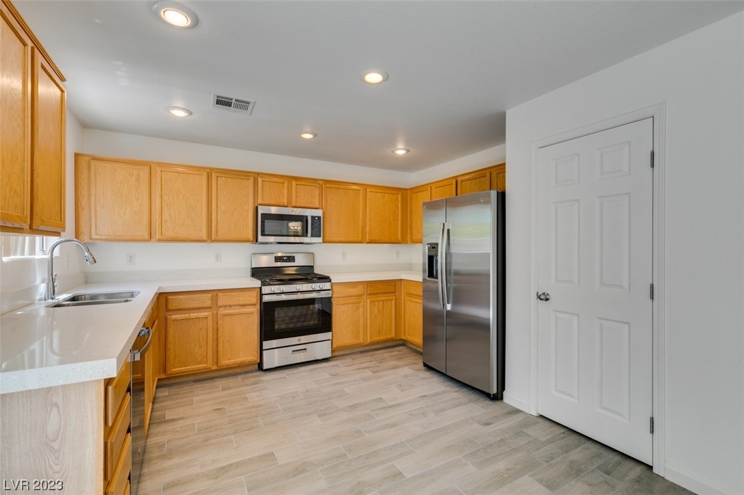 9337 Aventurine Court
