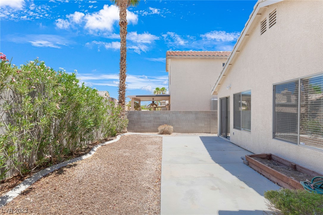 7932 Blue Charm Avenue