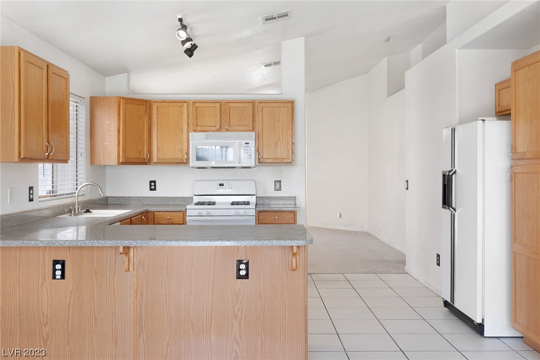 7932 Blue Charm Avenue