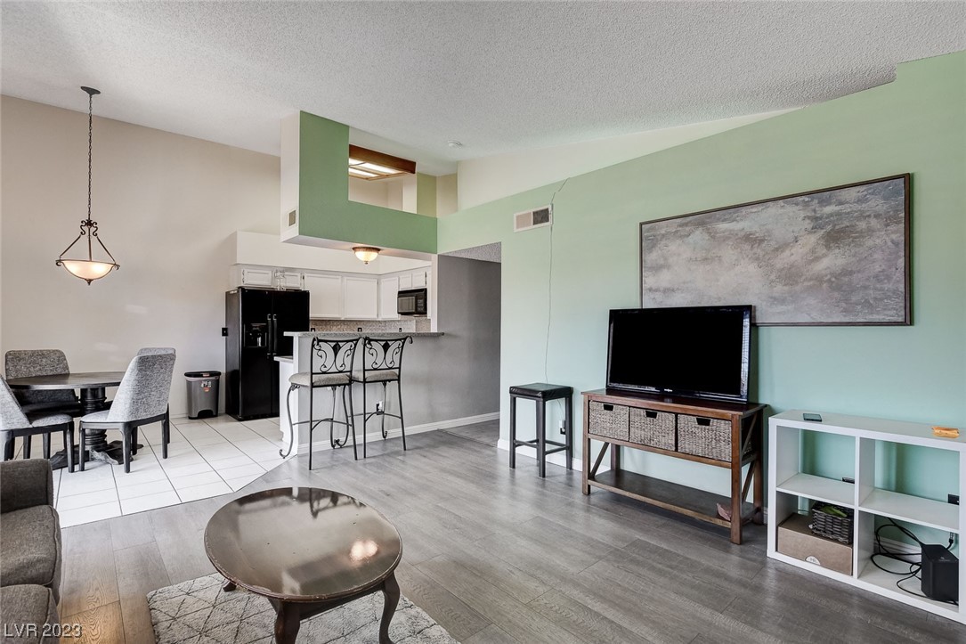 1575 W Warm Springs Road Unit: 1124