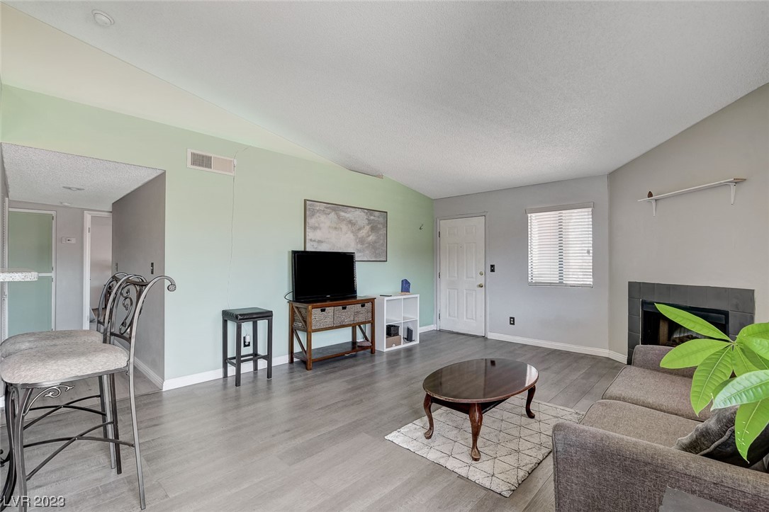 1575 W Warm Springs Road Unit: 1124