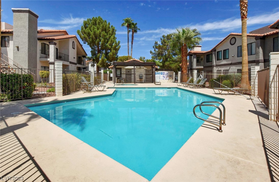 1575 W Warm Springs Road Unit: 1124