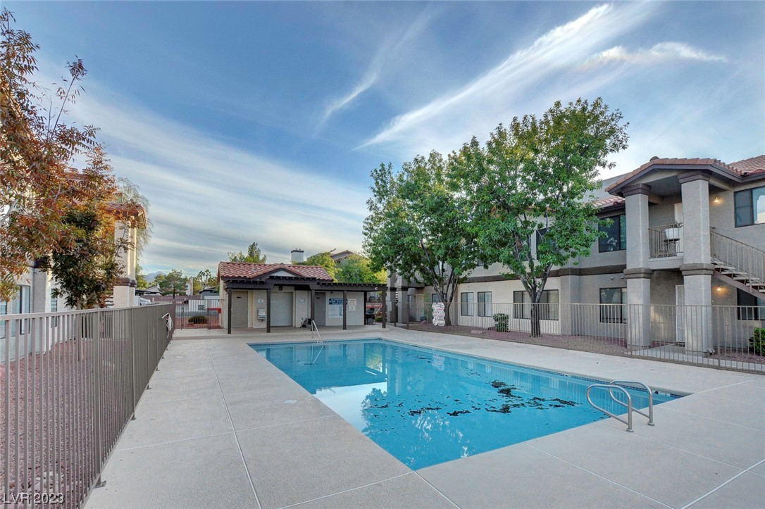 1575 W Warm Springs Road Unit: 1124