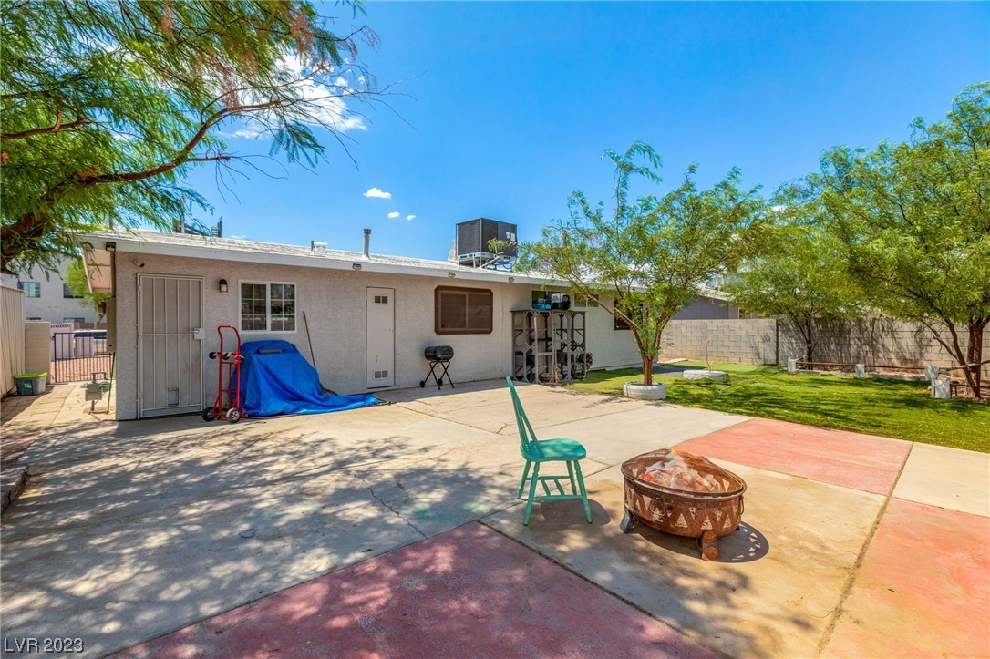 2890 S Sandhill Road