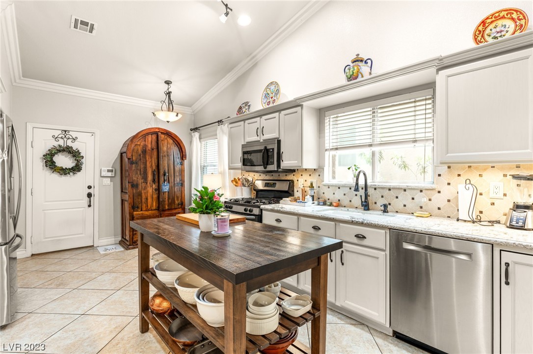 1722 Summerwood Circle