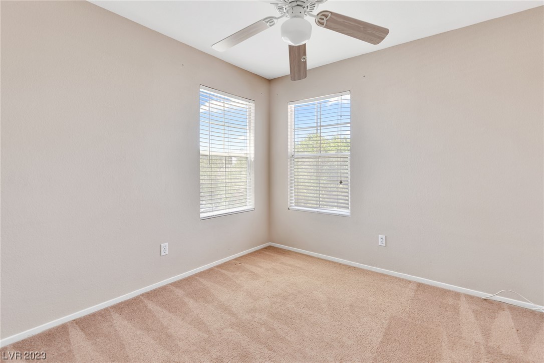 1728 Klamath Falls Way