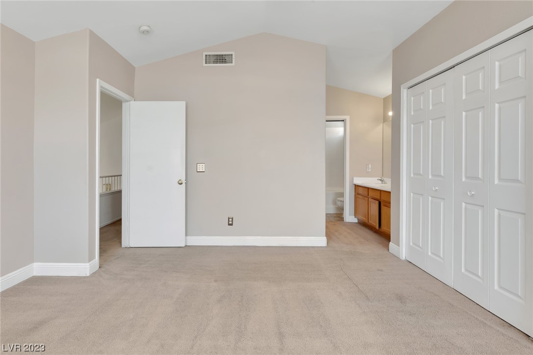 1728 Klamath Falls Way
