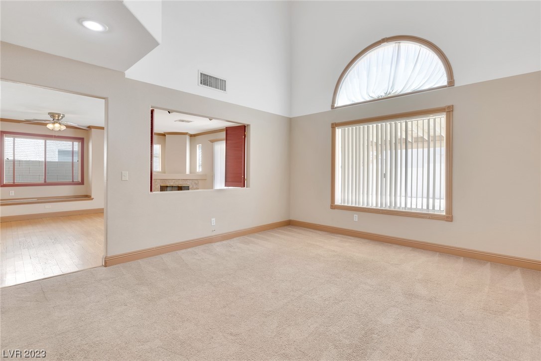 1728 Klamath Falls Way