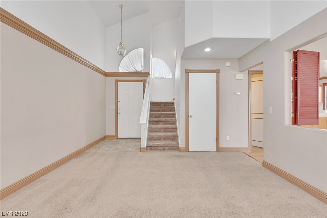 1728 Klamath Falls Way
