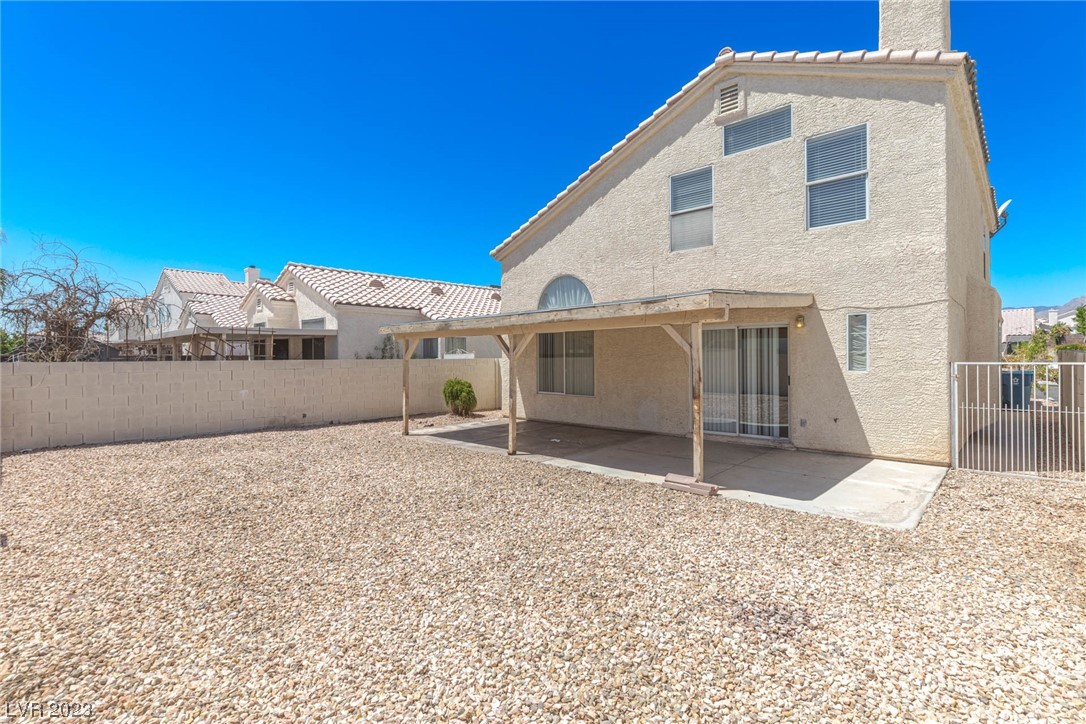 1728 Klamath Falls Way