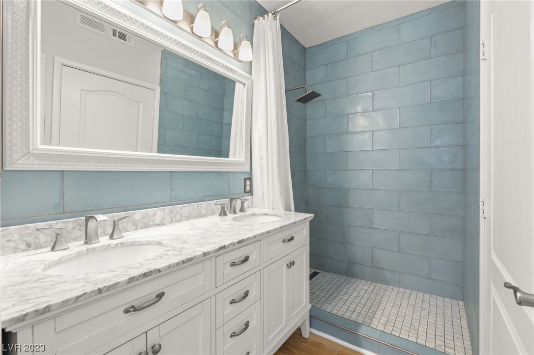 9901 Trailwood Drive Unit: 1124