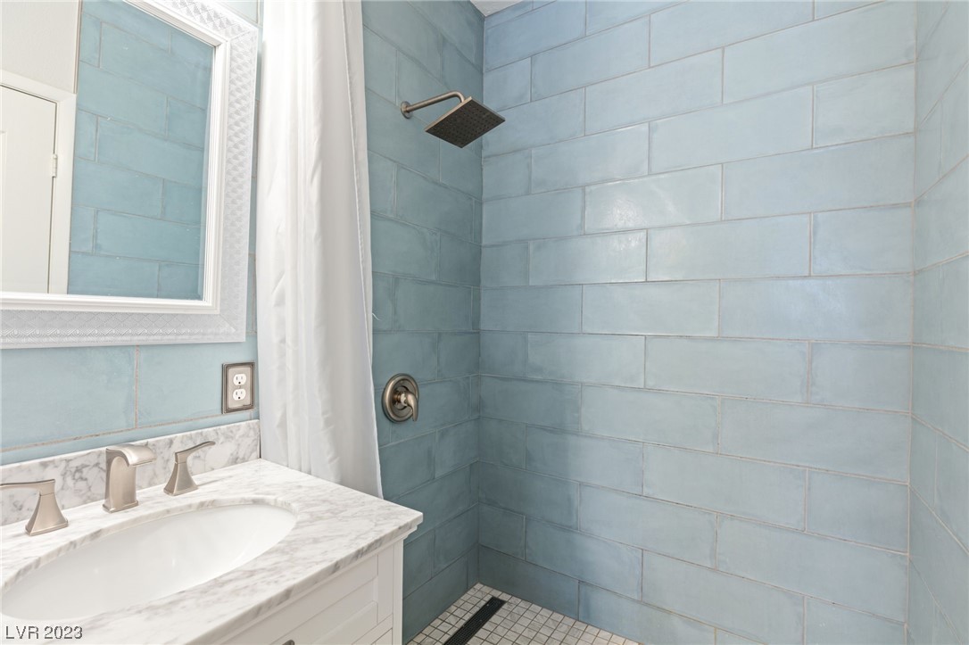 9901 Trailwood Drive Unit: 1124