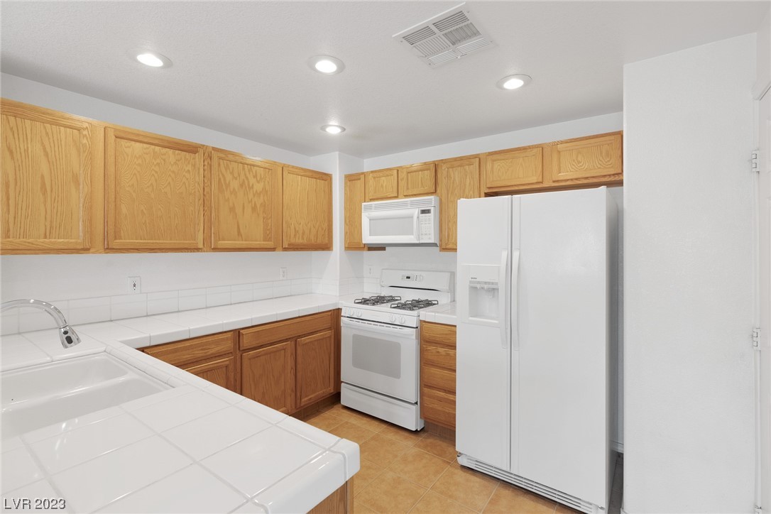10720 Amber Ridge Drive Unit: 203