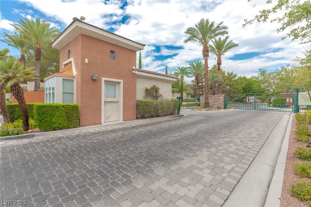 10720 Amber Ridge Drive Unit: 203