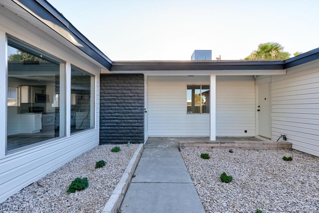 3821 Don Carlos Drive