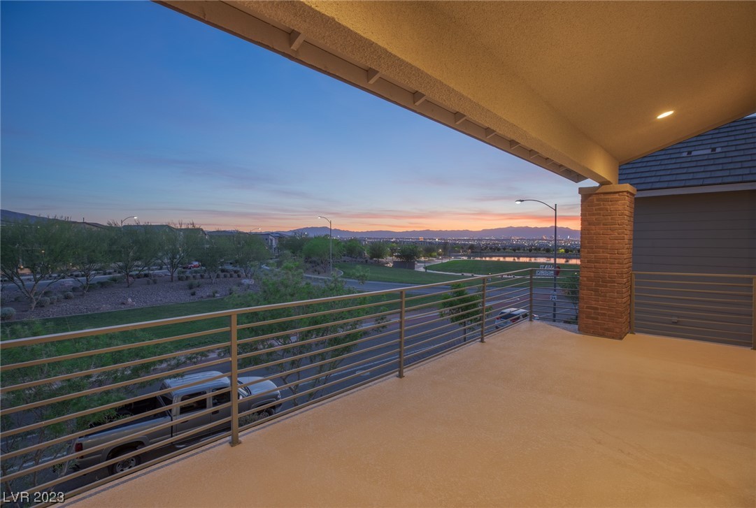 1124 E Sunset Road