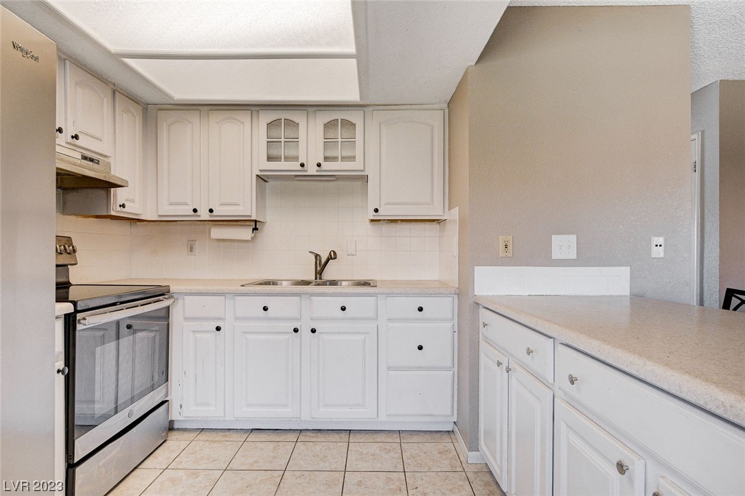 1120 Observation Drive Unit: 201
