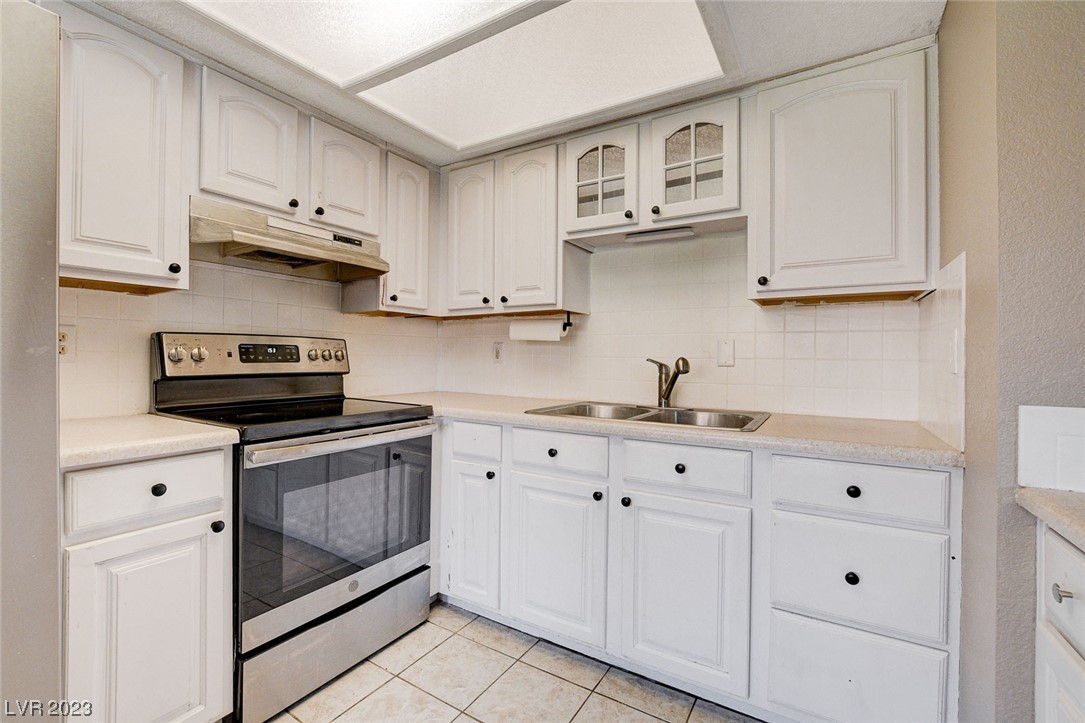1120 Observation Drive Unit: 201