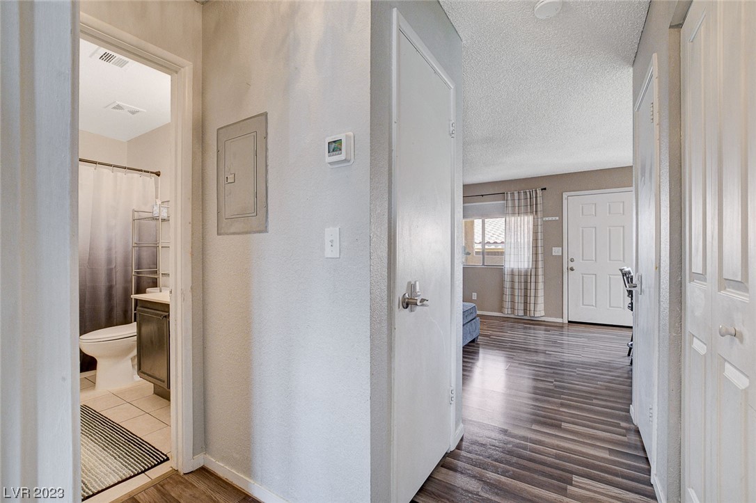 1120 Observation Drive Unit: 201