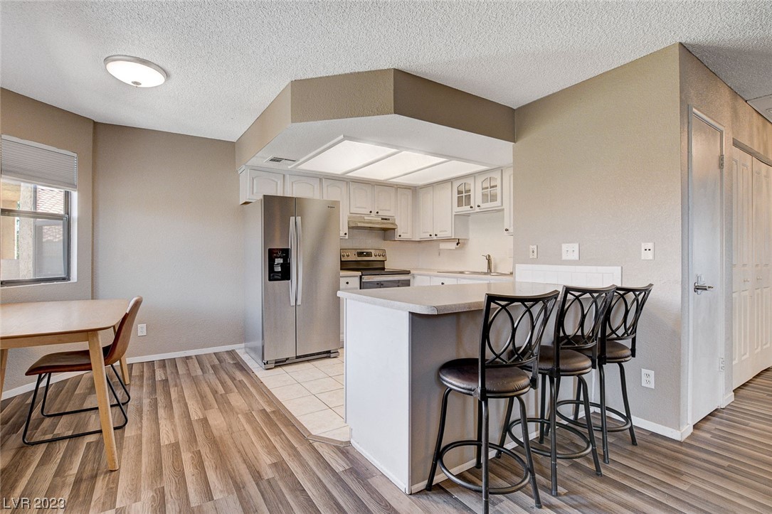 1120 Observation Drive Unit: 201