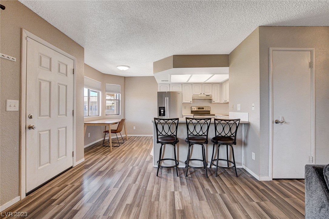 1120 Observation Drive Unit: 201