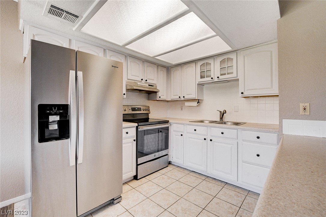 1120 Observation Drive Unit: 201
