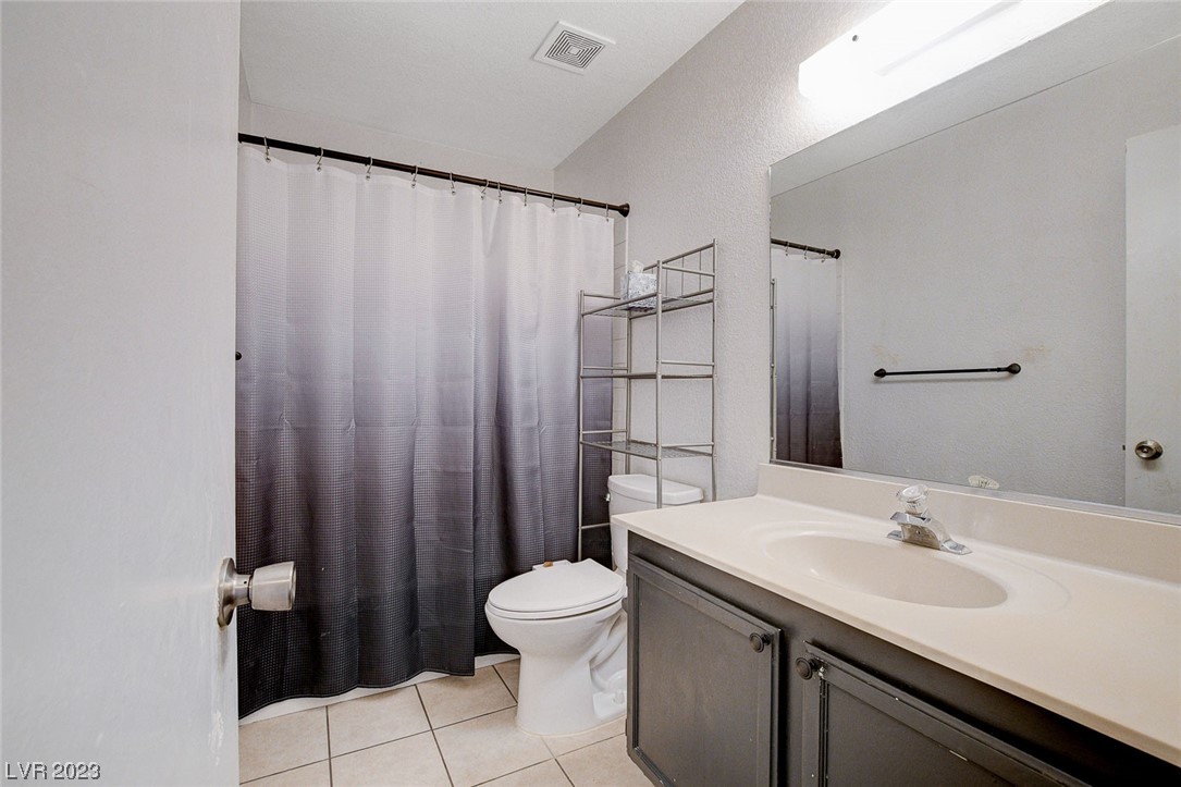 1120 Observation Drive Unit: 201