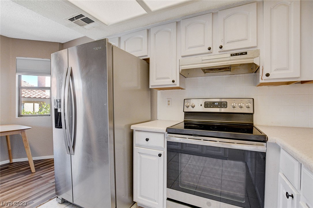 1120 Observation Drive Unit: 201