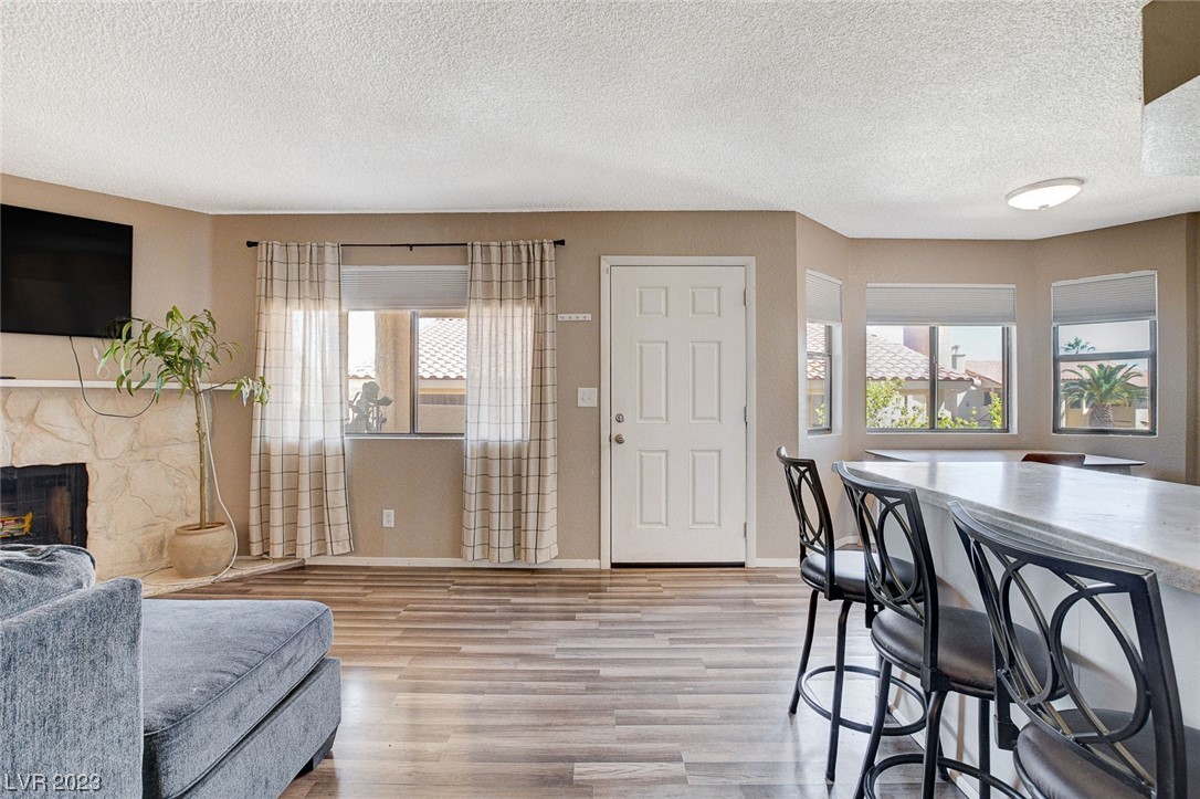 1120 Observation Drive Unit: 201