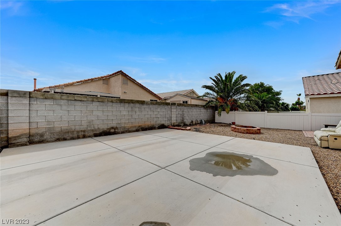 4922 Drifting Pebble Street