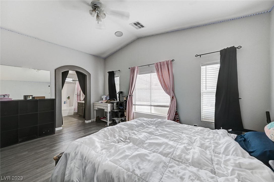 4922 Drifting Pebble Street