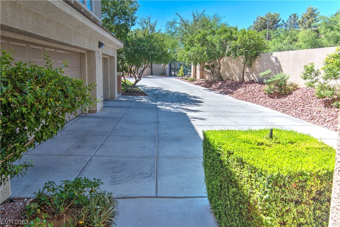 10830 Amber Ridge Drive 101