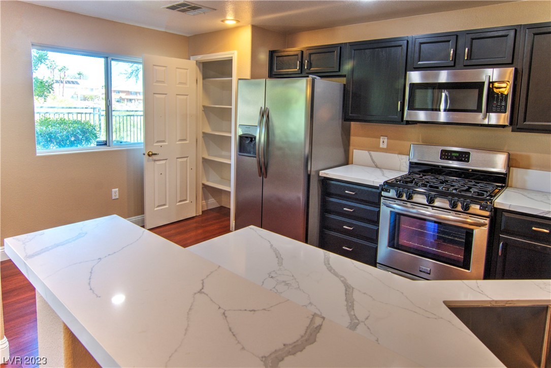 10830 Amber Ridge Drive 101