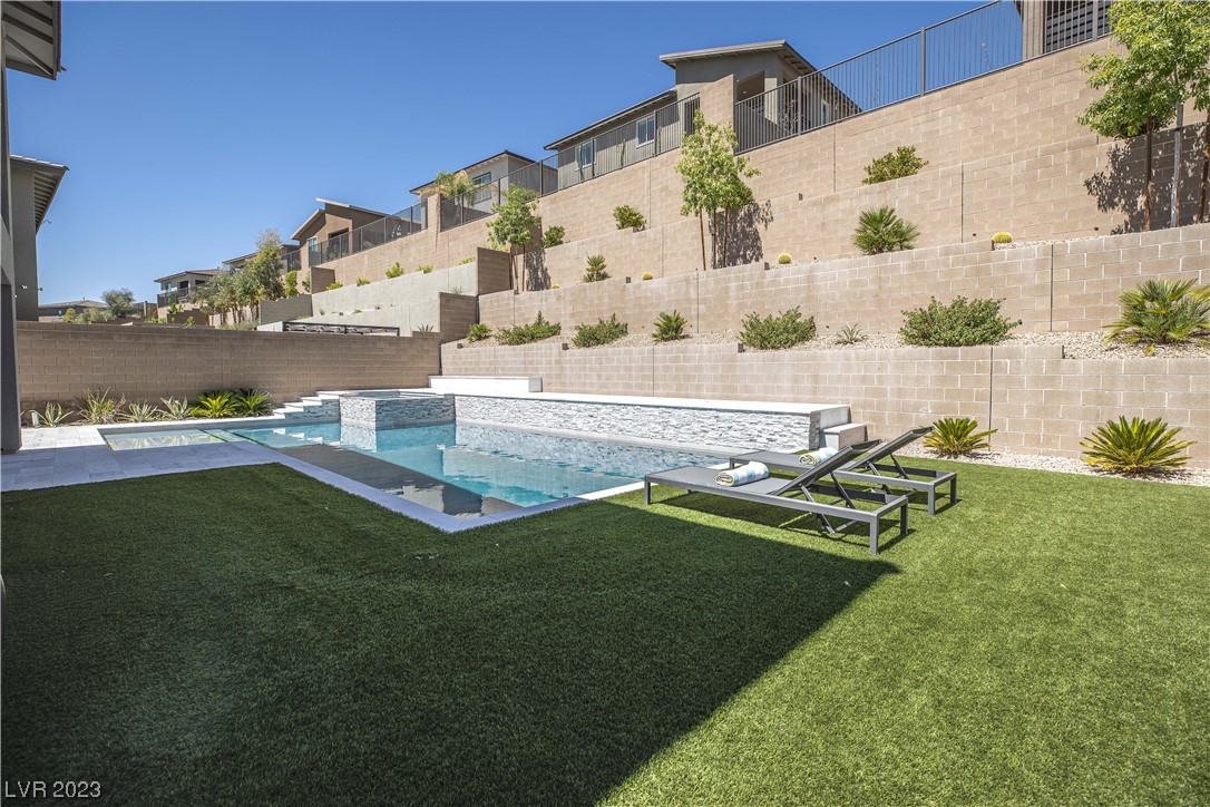 12404 Pine Bend Avenue