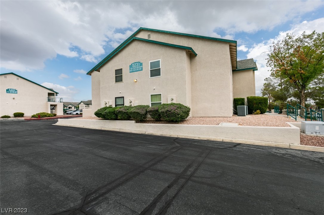 5231 Lindell Road Unit: 101